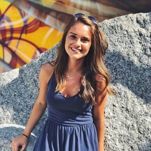 Meet your Posher, Danielle